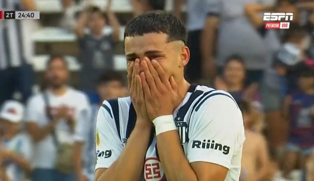 La emoción de Ramón Sosa tras el gol.