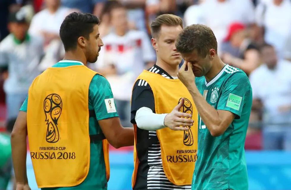 Futbolistas de Alemania lamentan la rápida eliminación de Rusia 2018. REUTERS/Michael Dalder