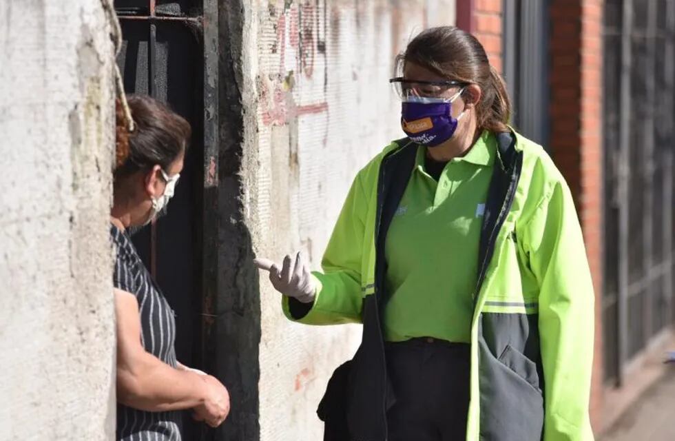 Ante la llegada de la primavera, refuerzan los operativos para concientizar a los vecinos sobre los riesgos de contagio de Covid (Municipalidad de La Plata)