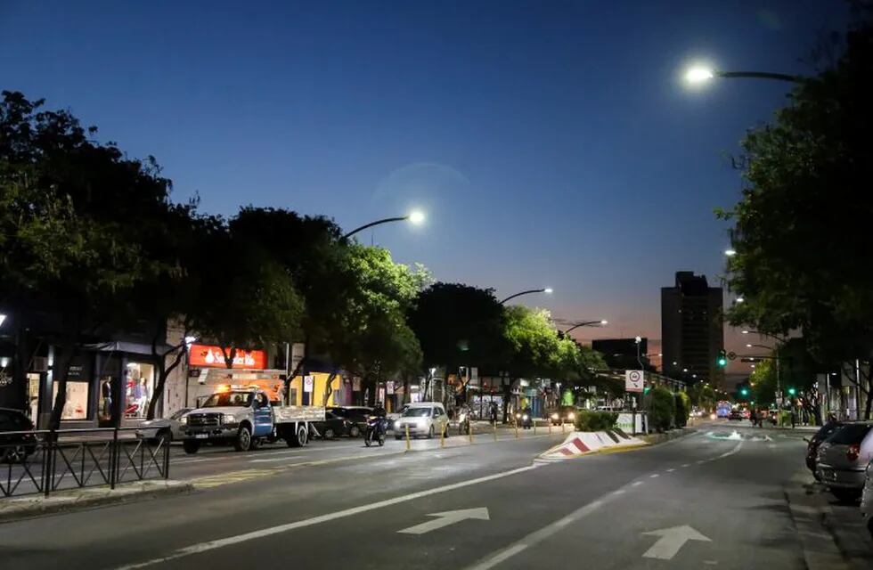 Avenida Alberdi ya cuenta con luces led