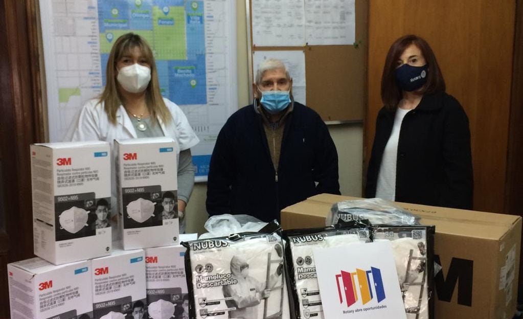 Rotary Tres Arroyos entregó donación a la Comisión Amigos Hospital Pirovano