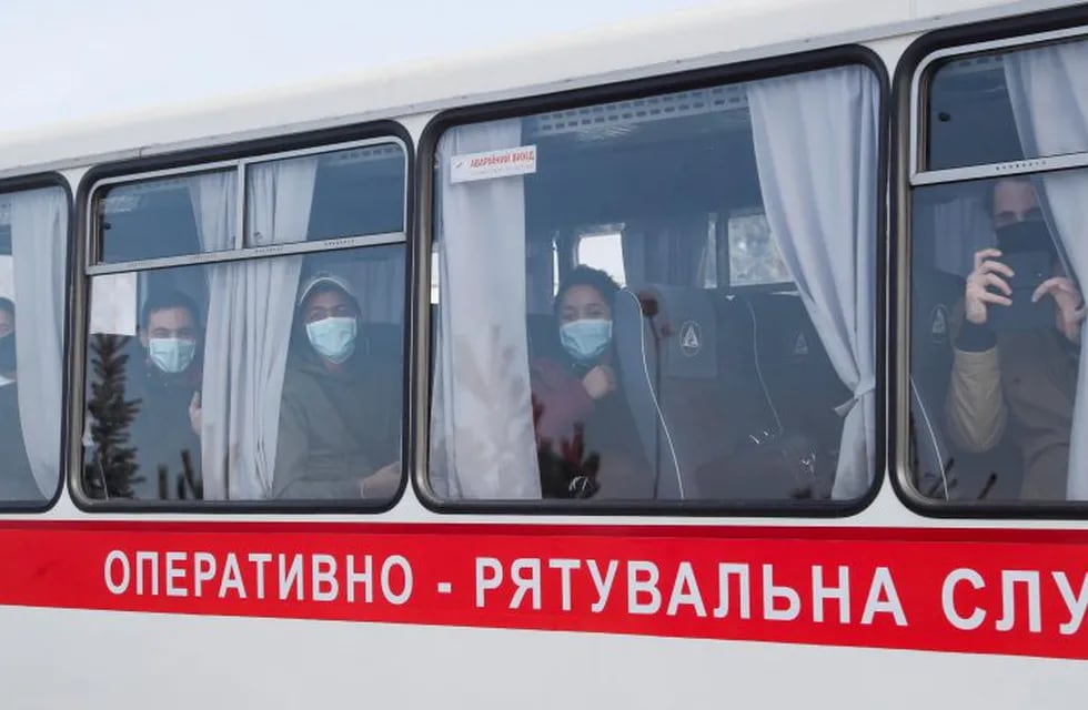 Coronavirus: los argentinos aislados en Ucrania terminarán el jueves la cuarentena. (EFE)