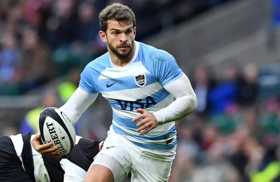 (FILES) In this file photo taken on December 1, 2018 Argentina's wing Ramiro Moyano makes a break during the international friendly rugby union match between Argentina and the Barbarians at Twickenham stadium in south west London. - Argentina winger Ramiro Moyano has joined French side Toulon until the end of the season, the Top 14 club announced on November 20, 2019. The 29-year-old, who has scored 15 tries in 35 Tests, made only one appearance in recent World Cup in Japan, in the Pumas' 23-21 defeat to France in their opening game. (Photo by Ben STANSALL / AFP)