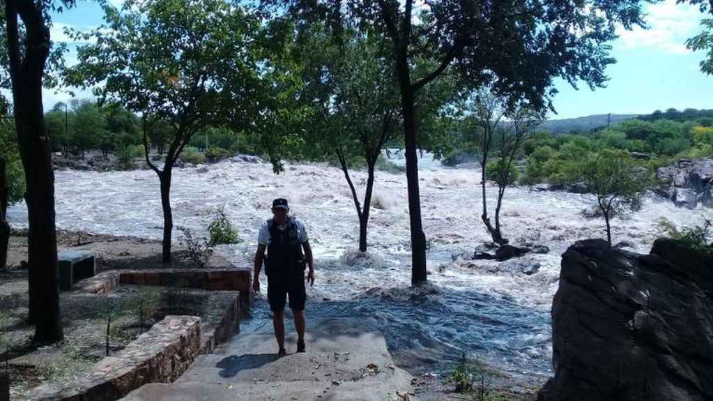 Inundación en Mina Clavero (Fotos: Policía de Córdoba).