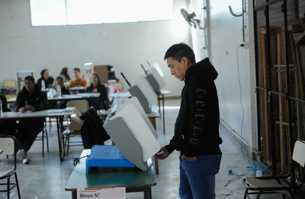 Problemas con el voto electrónico en CABA. Foto Federico Lopez Claro