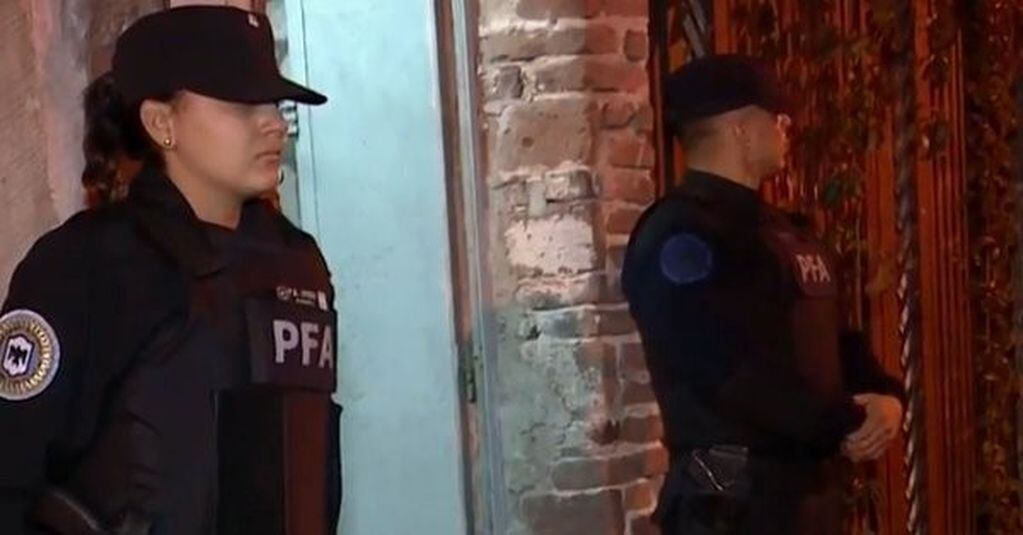Allanamientos de la PFA en Rosario y Pueblo Esther. Secuestraron droga, armas y municiones.