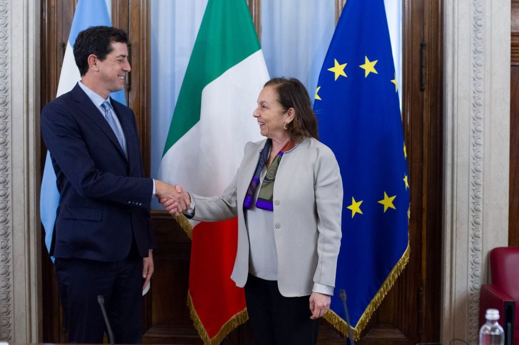 Ciudadanía italiana: el ministro "Wado" de Pedro con su par italiana, Luciana Lamorgese.