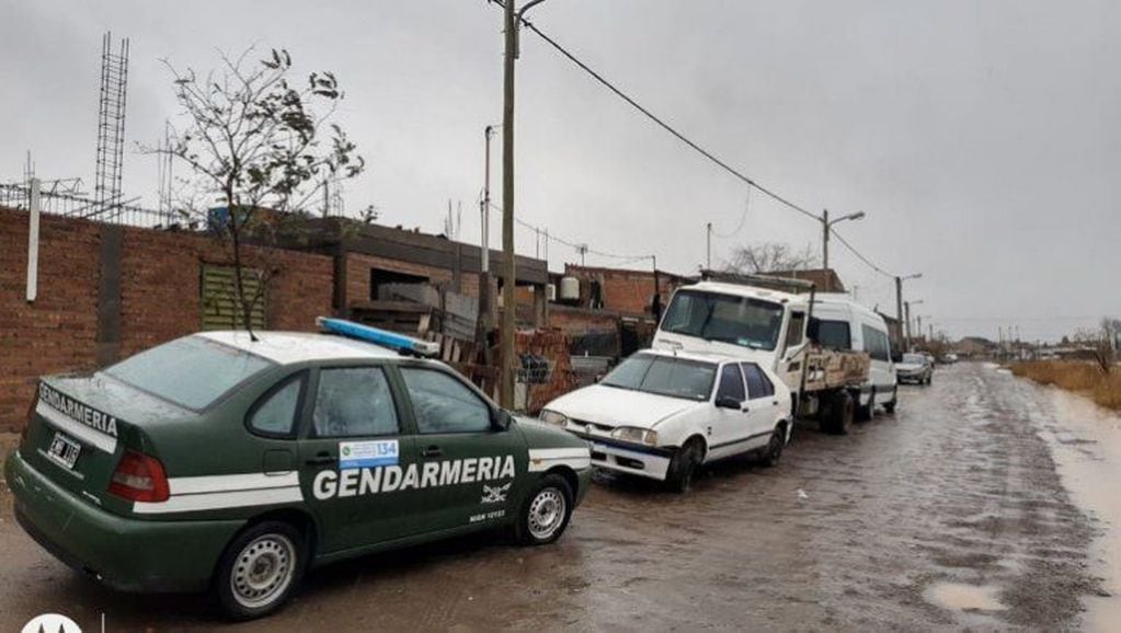 Gendarmería allanó cinco domicilios en Neuquén por narcotrafico