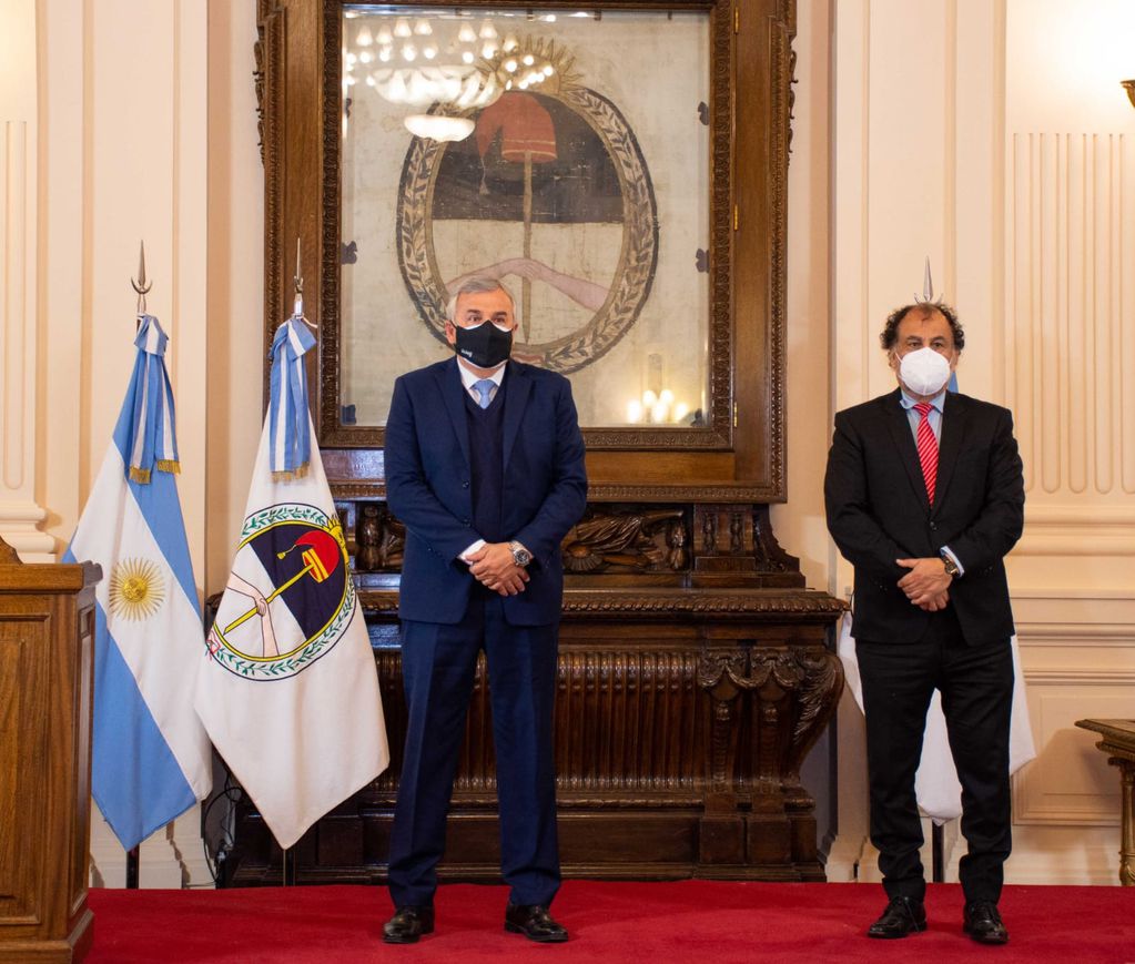 El gobernador Morales junto al exembajador argentino en Bolivia, ministro Normando Álvarez García, actual ministro de Trabajo y Empleo de la Provincia.