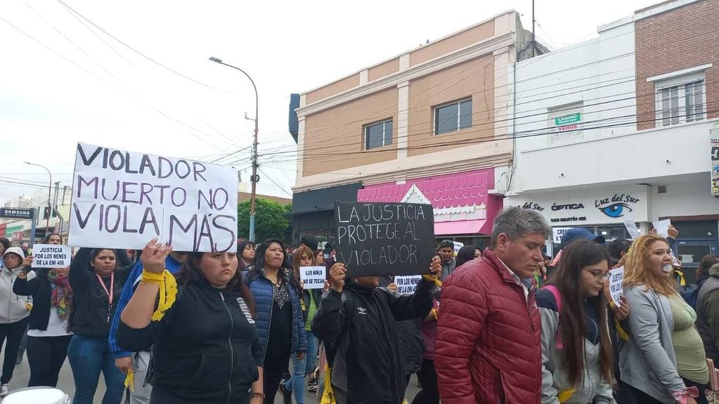 Nueva marcha por las denuncias de abuso en el jardín de Comodoro Rivadavia.