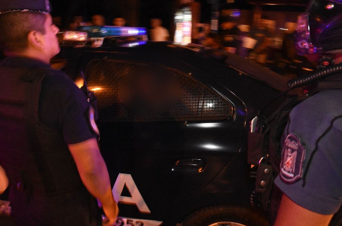Los asaltantes se llevaron el Renault Laguna y dejaron al conductor de 28 años parado en la calle. Imagen ilustrativa.