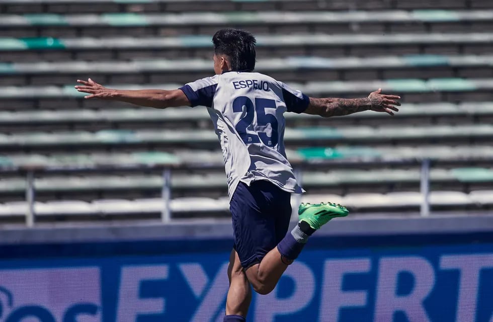 Espejo grita su gol en Mar del Plata tras una gran definición (Foto: Prensa Talleres).