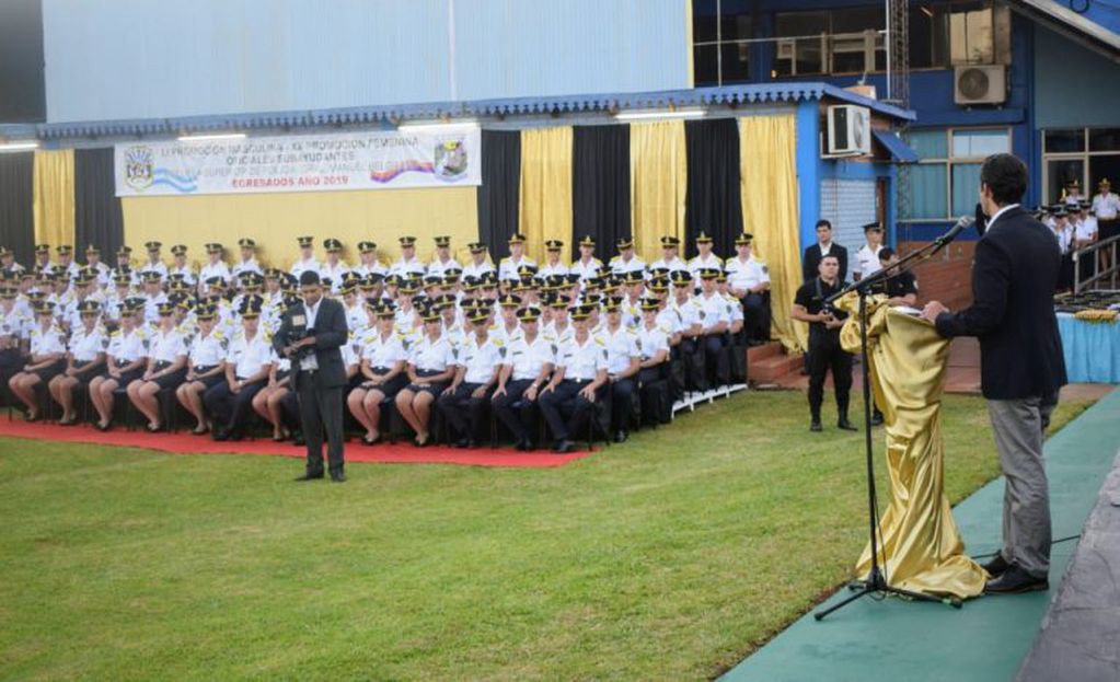 Se egresaron 212 nuevos oficiales subayudantes de la Policía de Misiones.