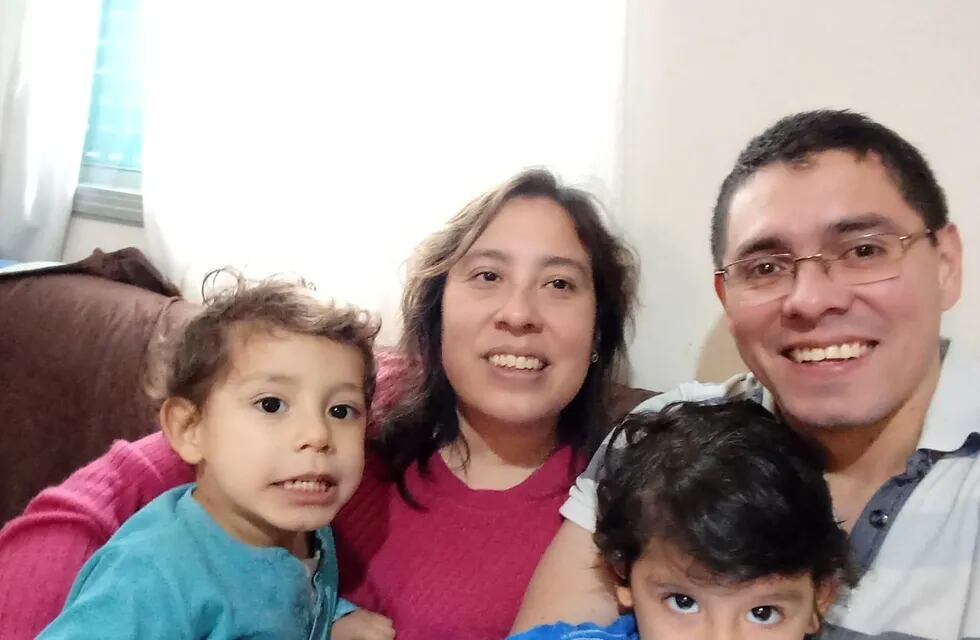 Alexander Surez y su famiia