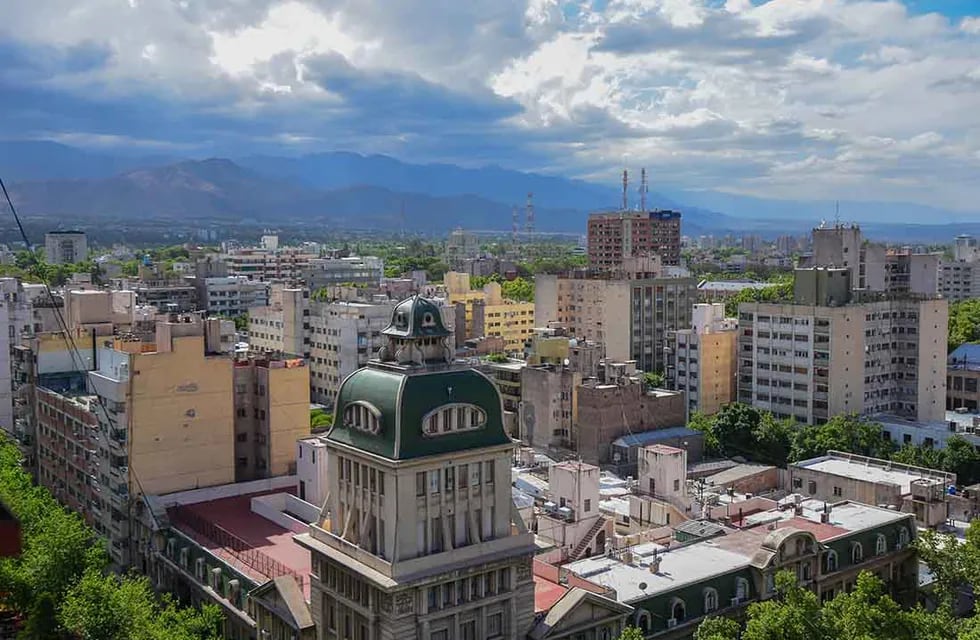 Vista aérea de la Ciudad de Mendoza.