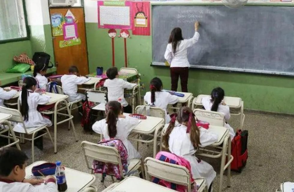 Argentina. El gobierno de Milei llamó a una reunión para acordar paritarias con docentes (Imagen ilustrativa).