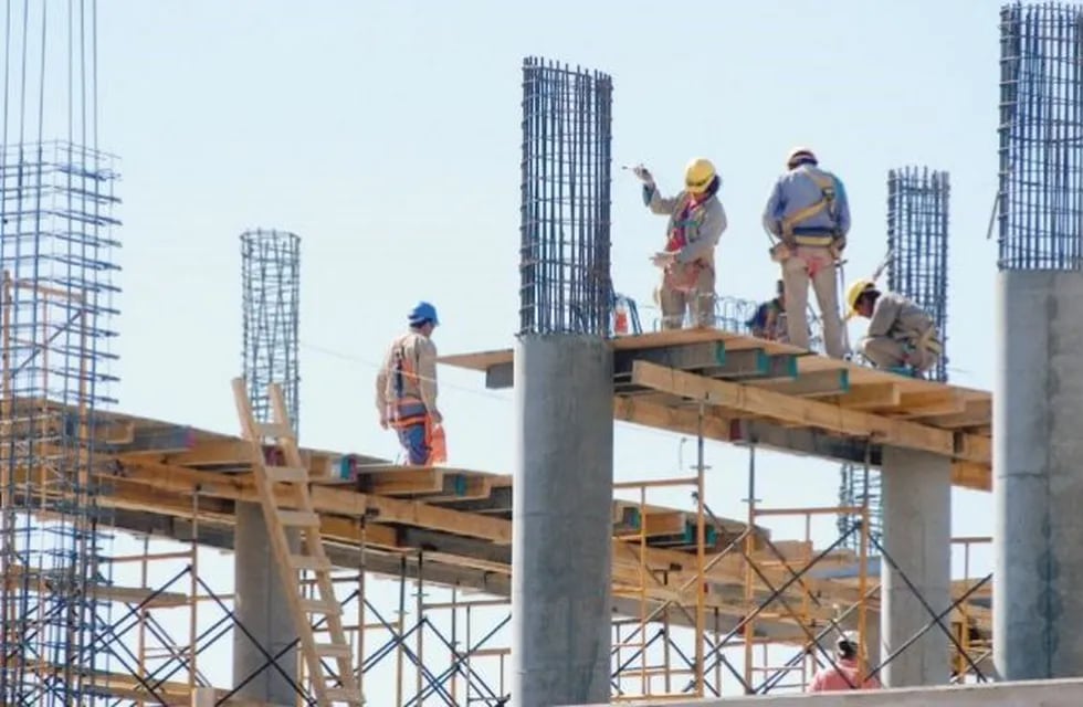La construcción alcanzó un récord histórico de empleo en Neuquén (Télam).