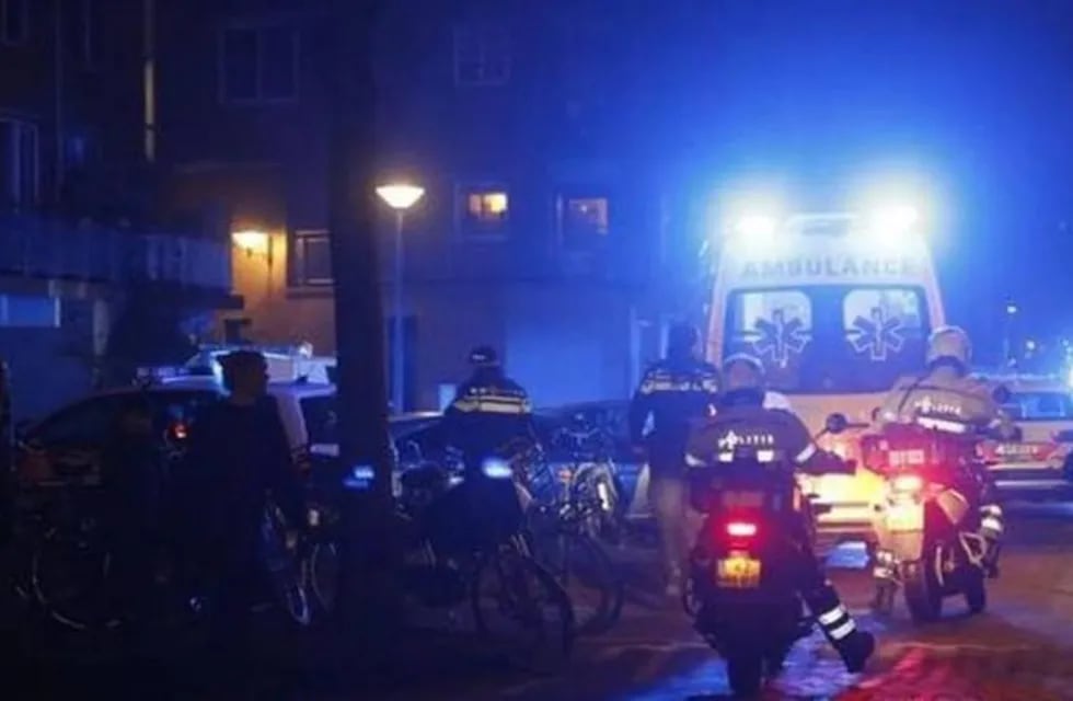 Un muerto y dos heridos en un tiroteo en Amsterdam, según informó la policía.