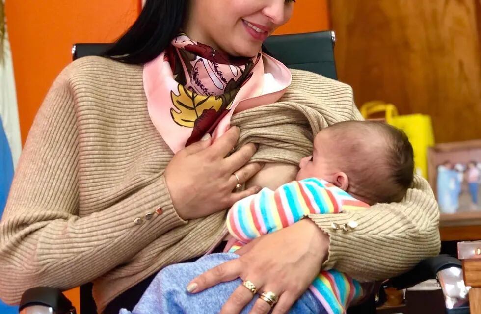 La intendenta de Santa Rosa se unió a la Semana de la Lactancia Materna.