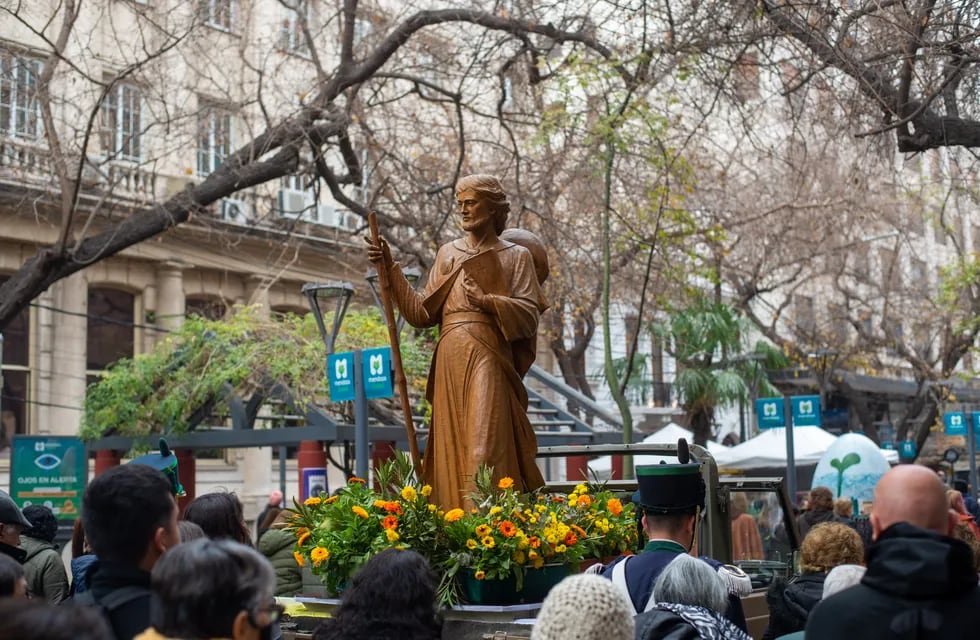 Feriado en Mendoza: cómo funcionará el comercio y los servicios en el Día del Patrono Santiago