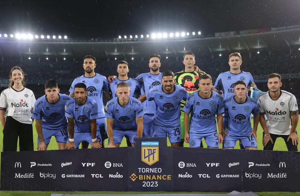 Belgrano, con la nueva camiseta y una formación renovada para jugar con Sarmiento de Junín. (Prensa Belgrano)