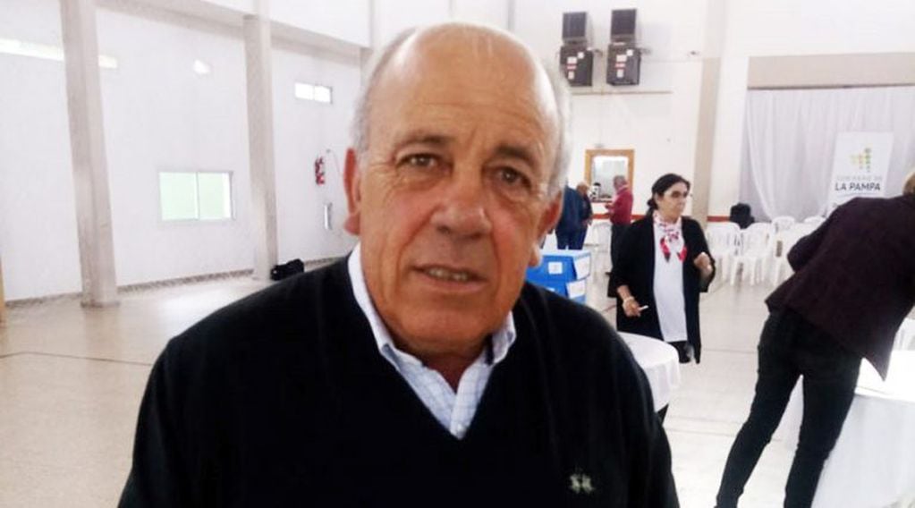 Ángel Gutiérrez, presidente de la Comisión de Fomento de Limay Mahuida (El Diario)