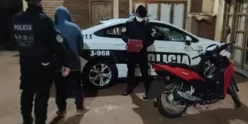 Recuperan motocicleta robada en Oberá y detienen al ladrón