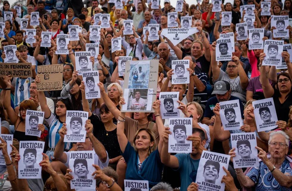 Los carteles con la inscripción "si no es perpetua no es justicia".