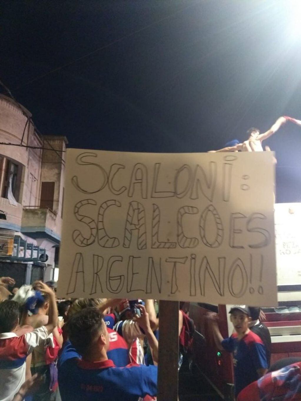 El pedido del pueblo tricolor para Scaloni