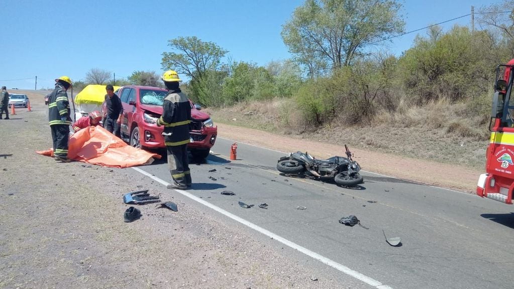 Falleció un motociclista tras impactar contra una camioneta.