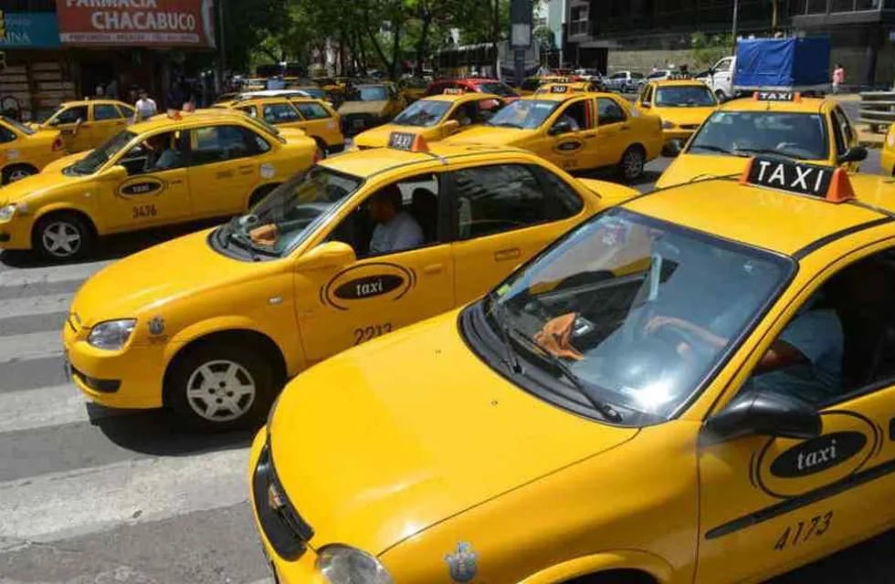 CÓRDOBA. Taxistas piden incrementar tarifas en un 30% (La Voz/Archivo).
