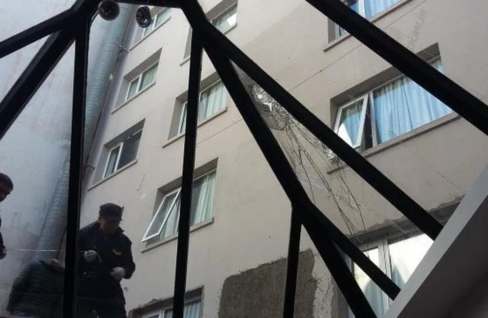 Estudiante del Carlos Pellegrini cayó del cuarto piso de un hotel en Bariloche. Foto: Twitter