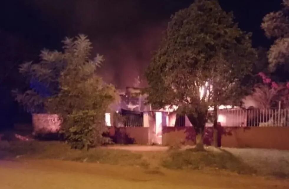 Incendio en una vivienda de Candelaria dejó a dos personas fallecidas.