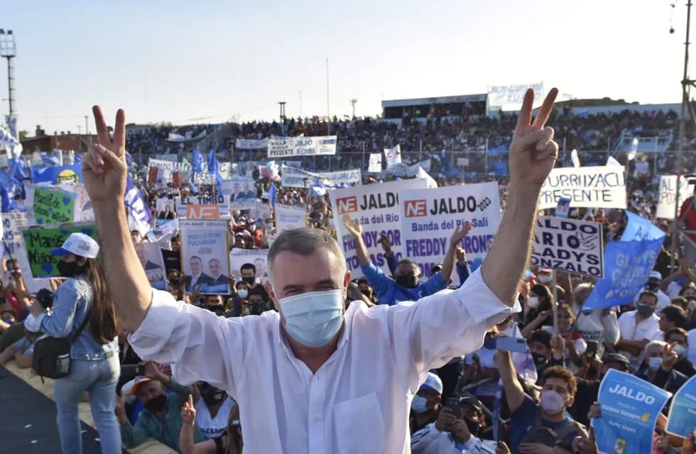 Junto a una multitud Jaldo cerró la campaña de Todos por Tucumán.
