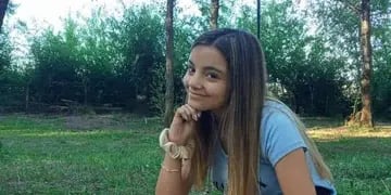 Micaela Castro, la joven que necesita operarse de su escoliosis urgentemente