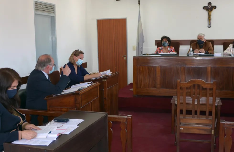 El Tribunal en lo Criminal 1 de Jujuy condenó a un hombre a pasar once años en prisión porque abusó de su hija.