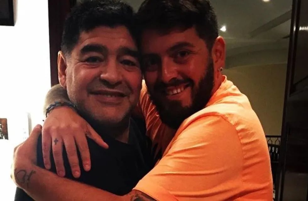Diego Maradona y Diego Junior.