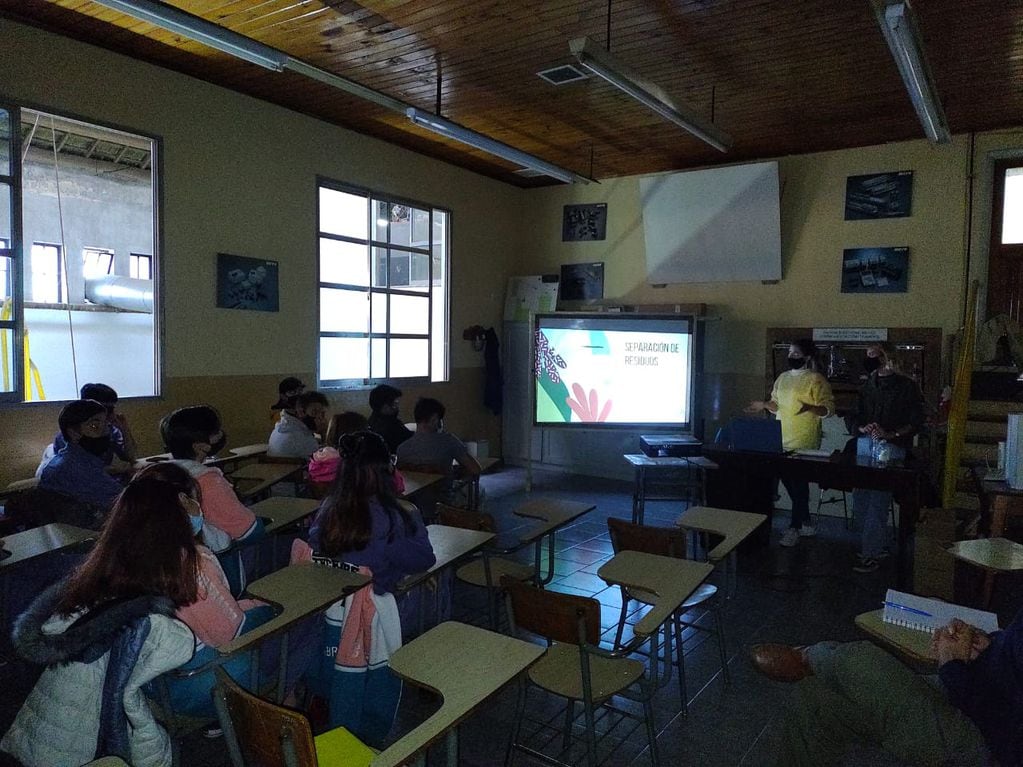 Charlas de la Secretaría de Gestión Ambiental en las escuelas de Tres Arroyos