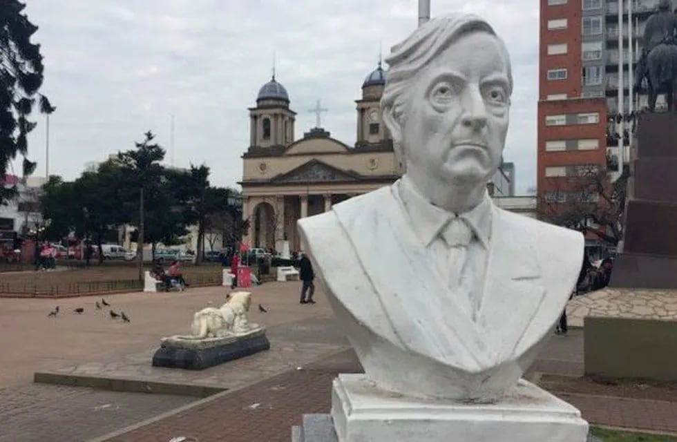 Busto Néstor Kirchner.