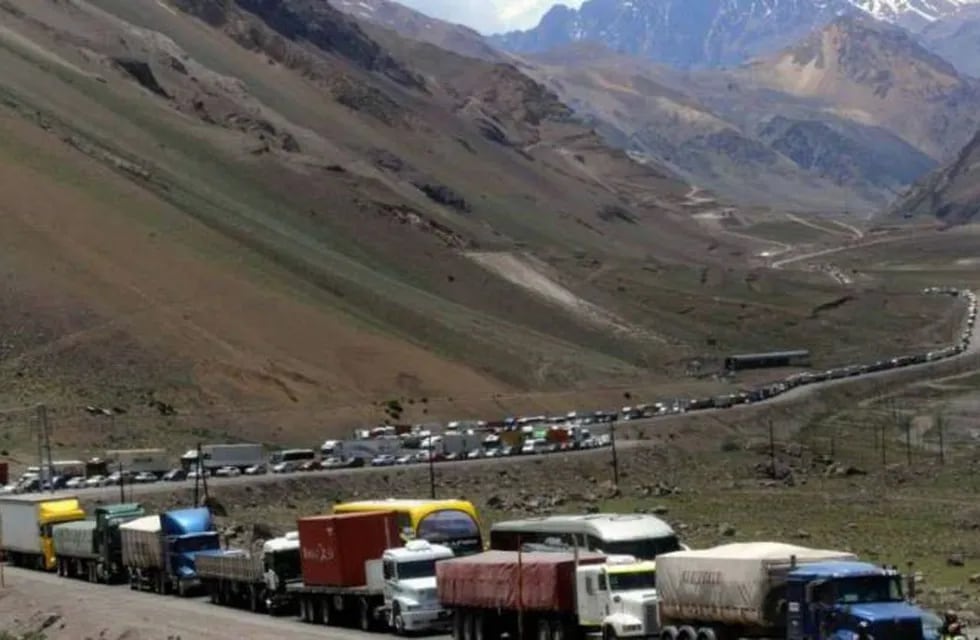 Camiones Paso a Chile
