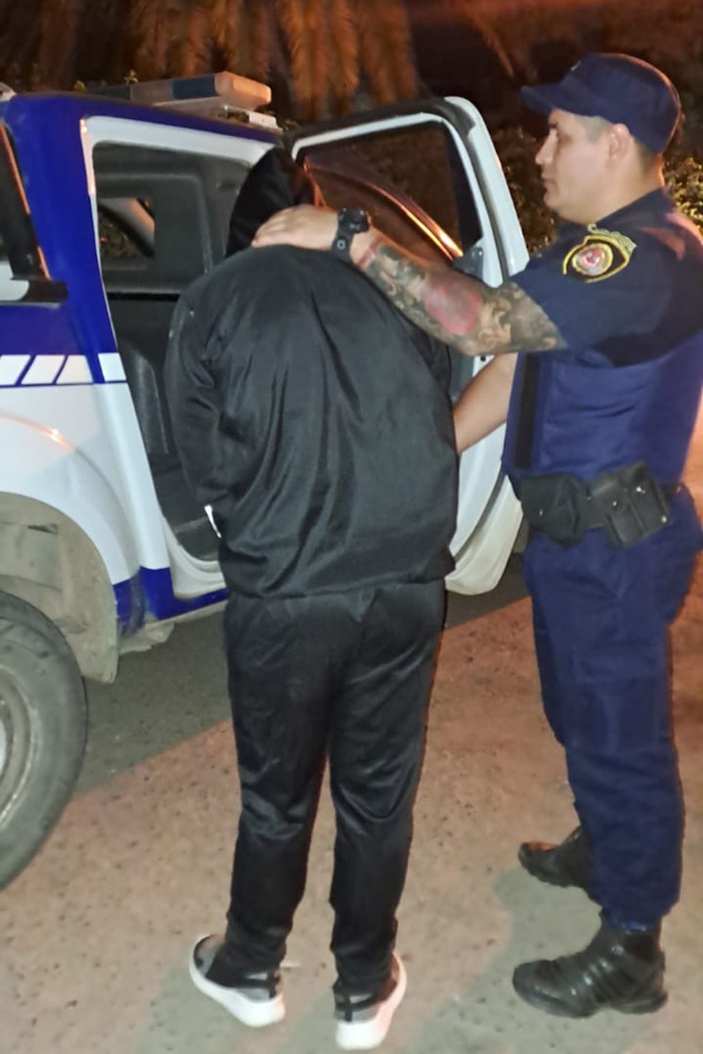 Detenidos en pelea a los tiros en Villa Nueva, Córdoba. (Gentileza Policía)