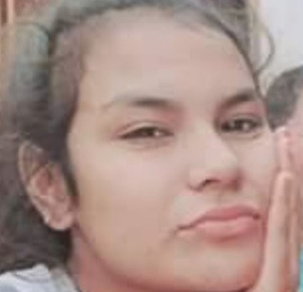 Ramona Elisabet Alegre, una adolescente que falta de su casa de San José y es buscada en Misiones. (Policía de Misiones)