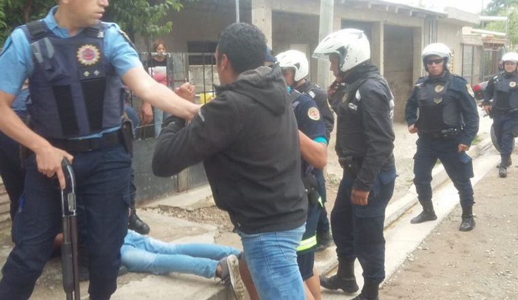 Episodio violento en Villa Urquiza (Cadena3).
