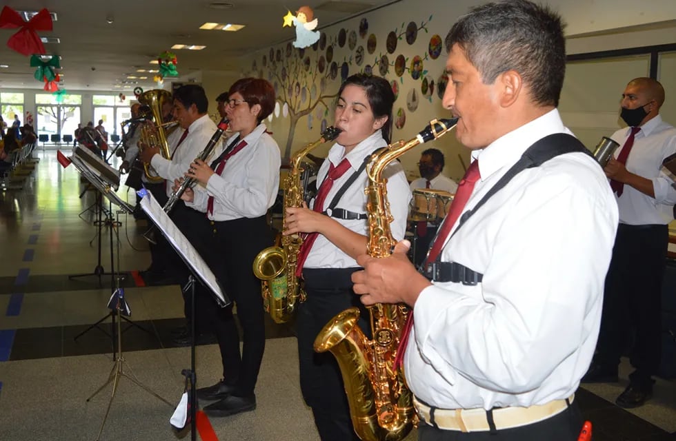 La banda en concierto en el Hospital Materno Infantil, por el Día de Reyes Magos.