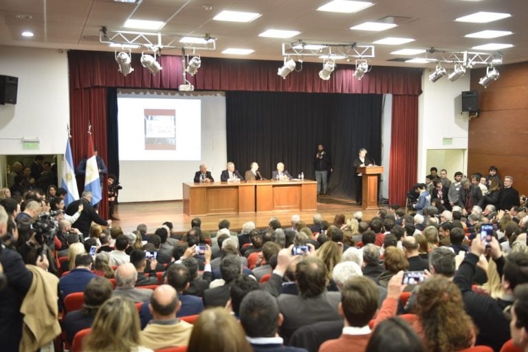 Alberto Fernández en la Universidad Nacional de Córdoba en el marco del ciclo Diálogos Políticos.