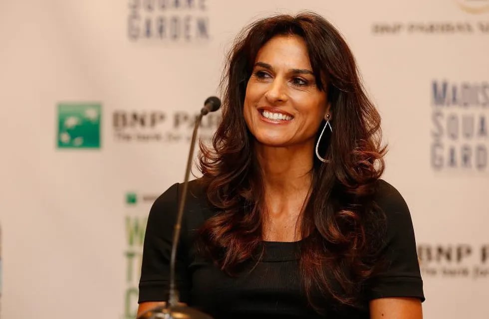 NEW YORK, NY - MARCH 09: BNP Paribas Showdown player Gabriela Sabatini speaks to the media during a press conference at Essex House on March 9, 2015 in New York City.   Mike Stobe/Getty Images/AFP\r\n== FOR NEWSPAPERS, INTERNET, TELCOS & TELEVISION USE ONLY ==\r\n nueva york eeuu gabriela sabatini extenista argentina presentacion exhibicion Paribas Showdown partido de tenis conferencia de prensa