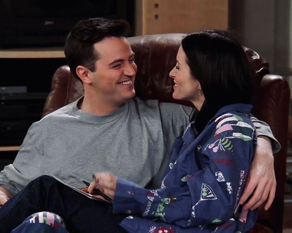 Chandler y Monica.