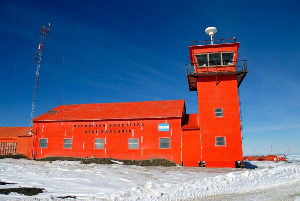 Torre de control del aeródromo de la Base Marambio.