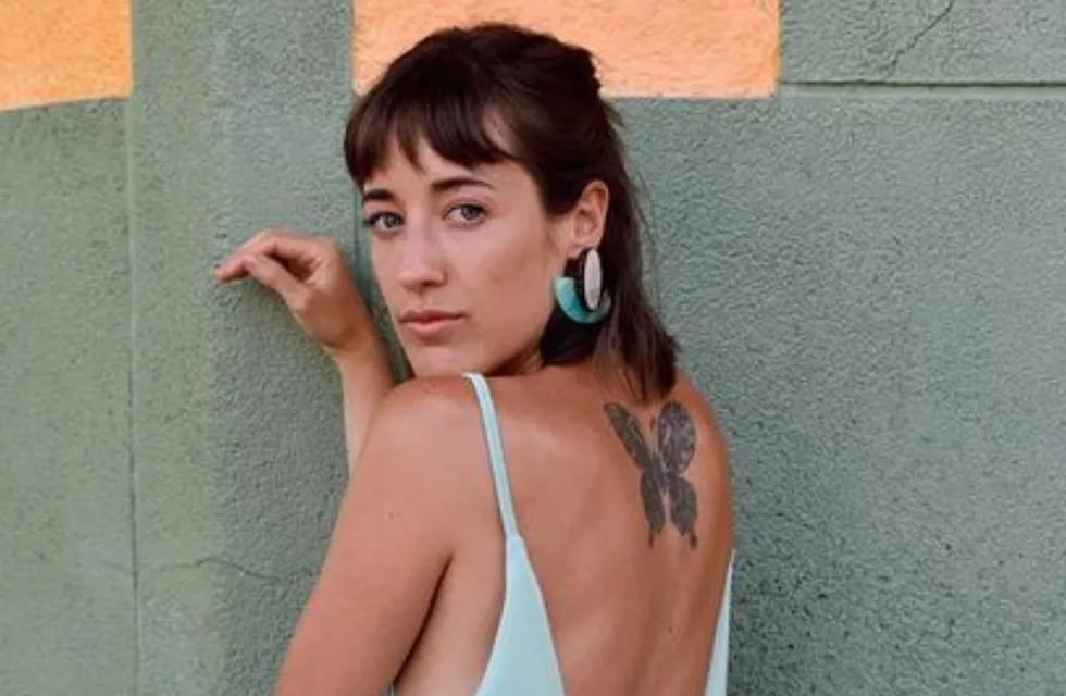 Cami Salazar posó en microbikini desde Ibiza