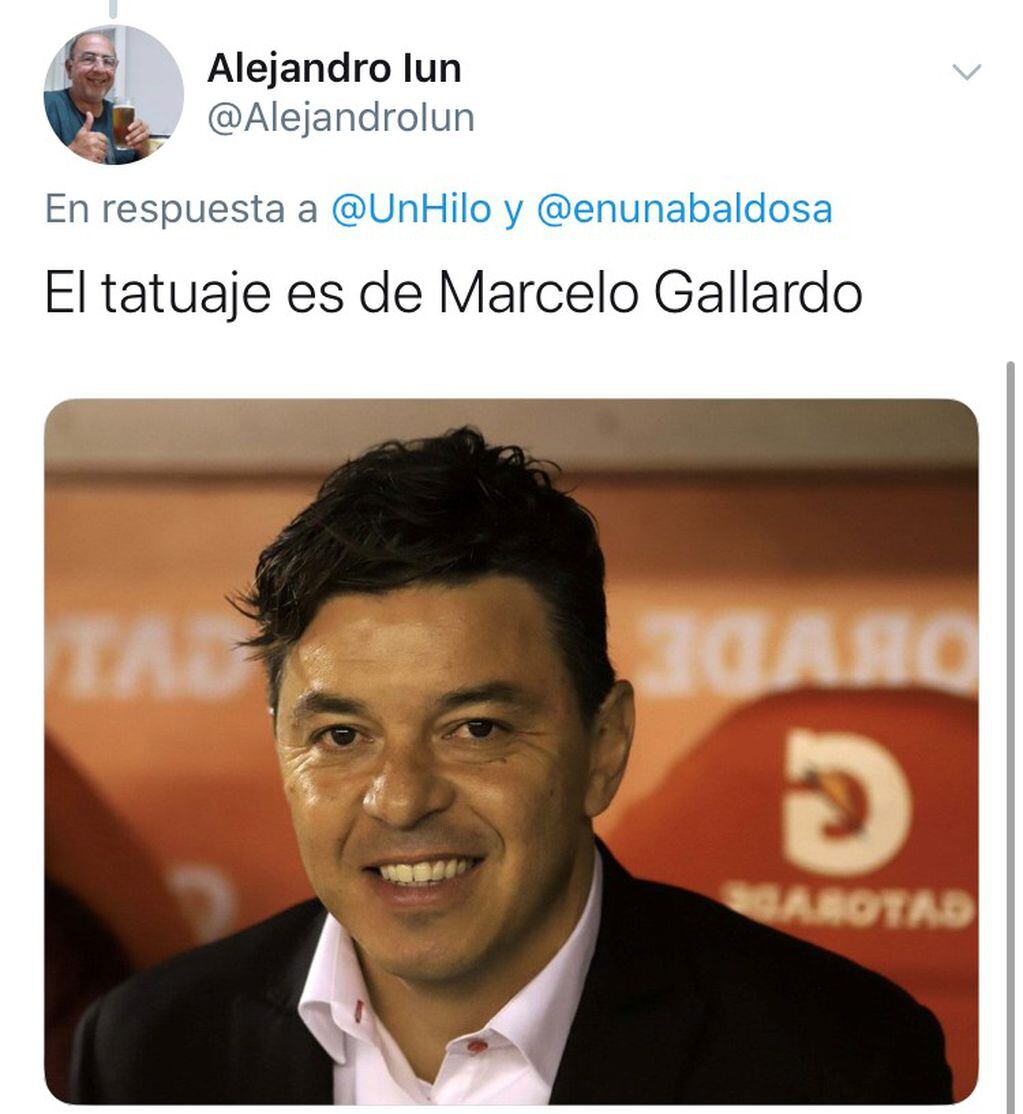 Meme sobre un tatuaje de la cara de Diego Maradona.